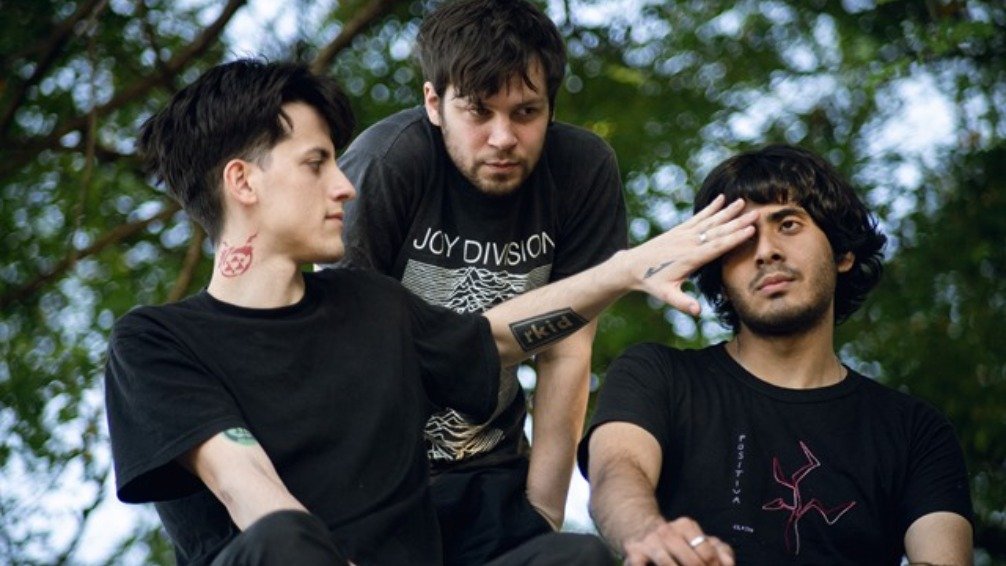 Clish presenta su nuevo single 'Hojas amarillas'